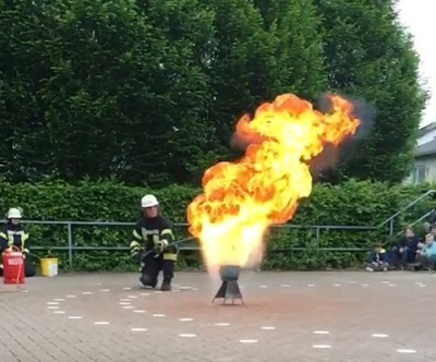 stadt_aktivitaeten_2018/Feuerwehreinsatz_an_der_Mariengrundschule_Screenshot.jpg